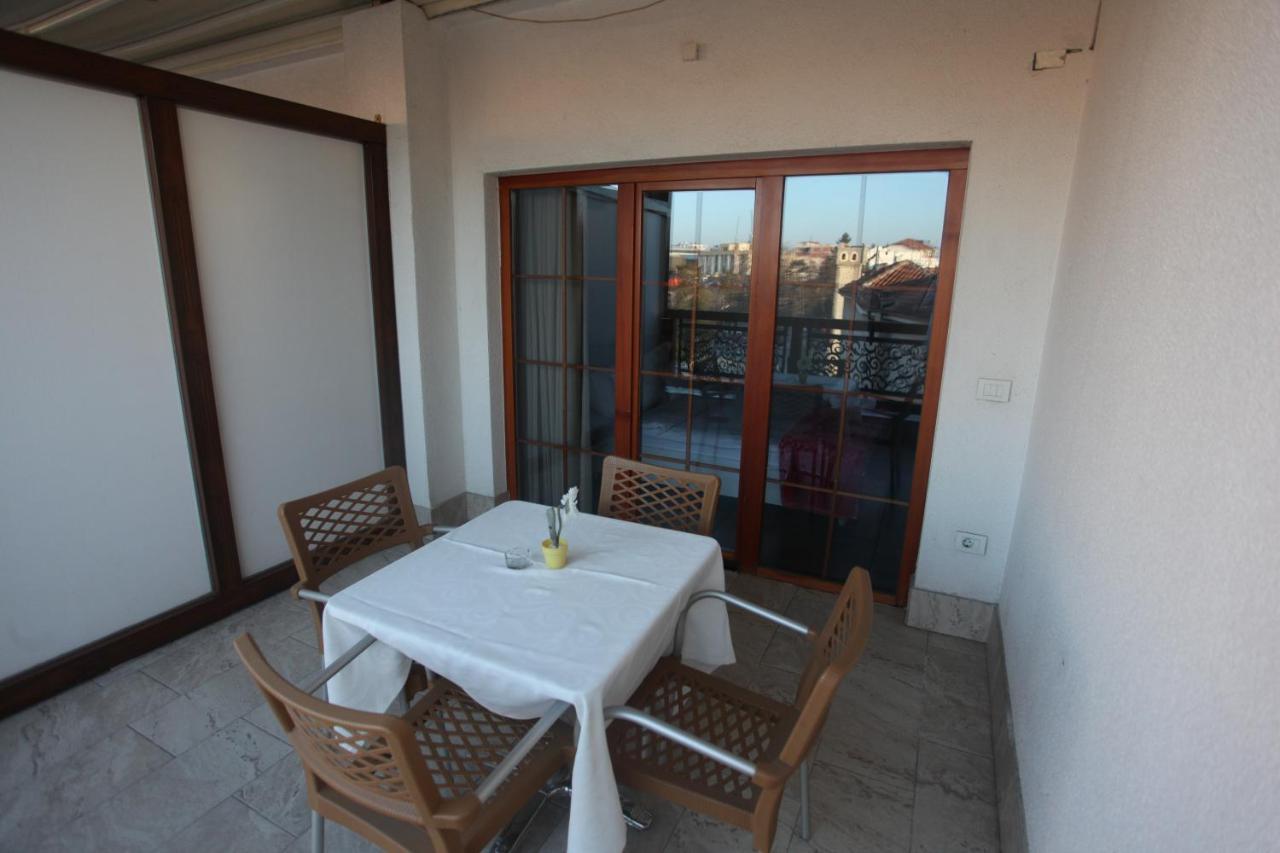 Hotel Happy Gjakova Exterior foto