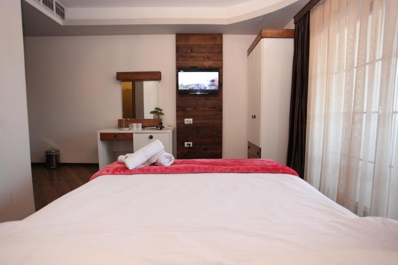 Hotel Happy Gjakova Exterior foto